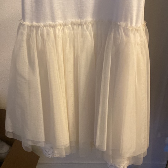 HOLD - Picture 2 of 4